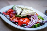 salad-onions-greek-food